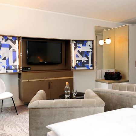 Hotel Elephant Weimar, Autograph Collection Luaran gambar A suite at the hotel