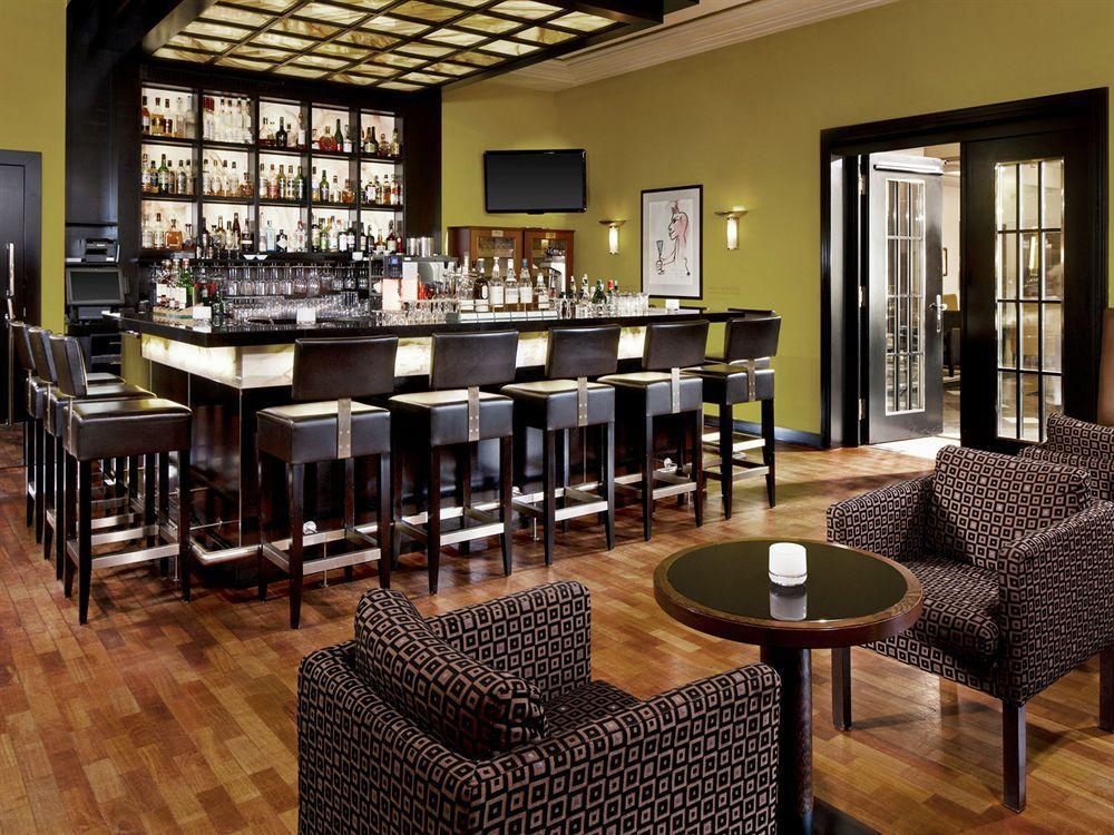 Hotel Elephant Weimar, Autograph Collection Luaran gambar The bar at the Westin