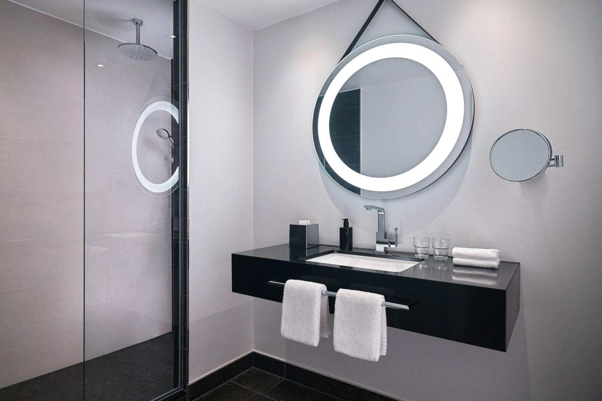 Hotel Elephant Weimar, Autograph Collection Luaran gambar Bathroom